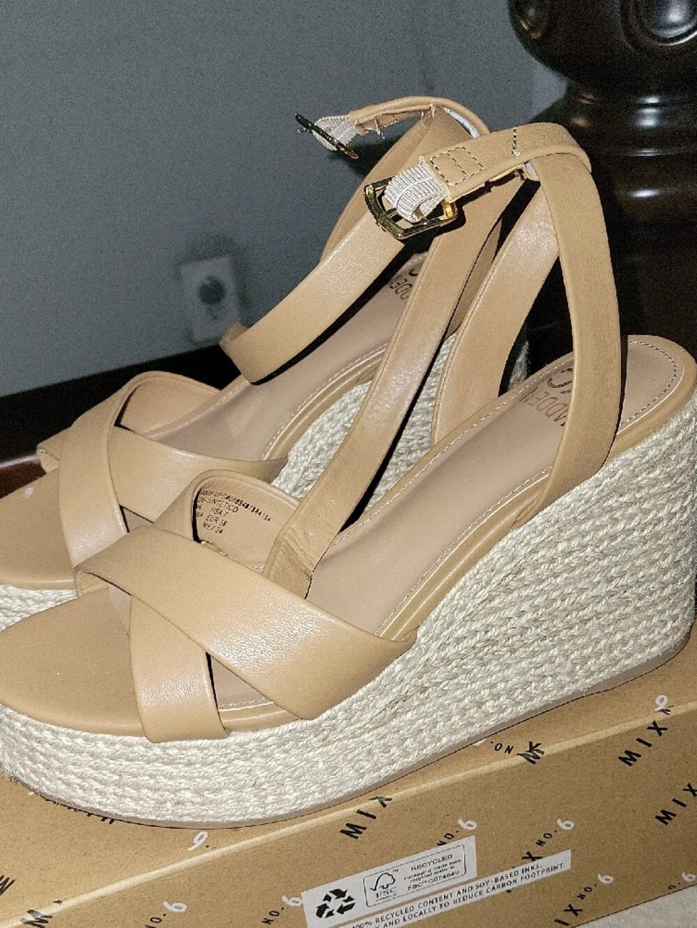 Women’s Tan Espadrille Platform Sandals